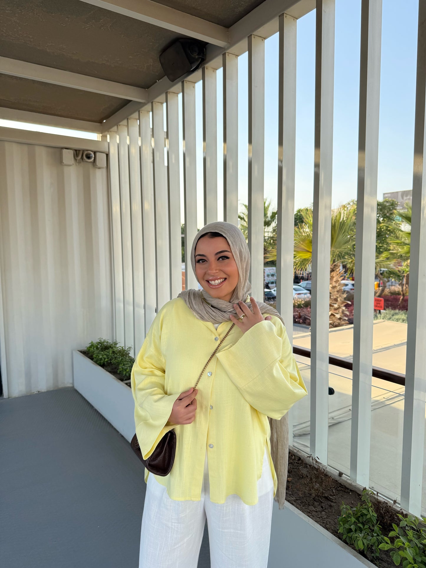 LINEN SHIRT IN BUTTER YELLOW