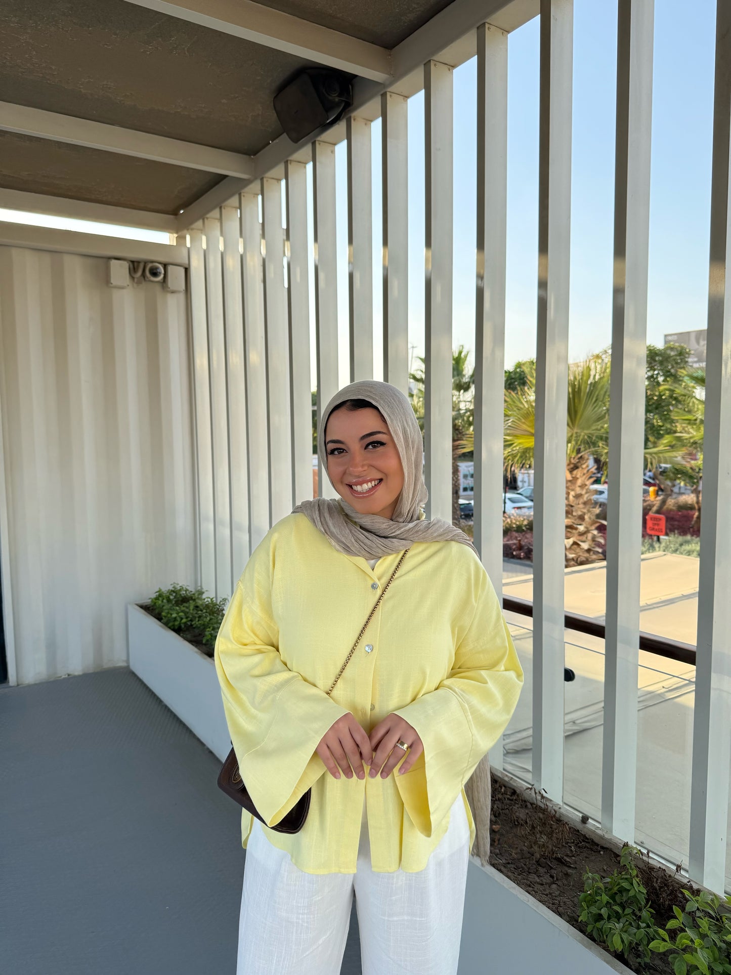 LINEN SHIRT IN BUTTER YELLOW