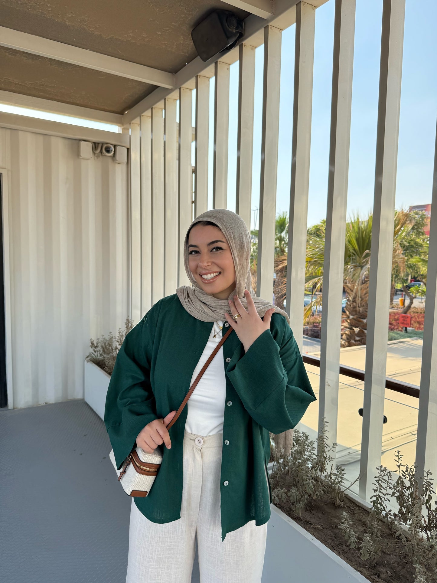 LINEN SHIRT IN EMERALD GREEN